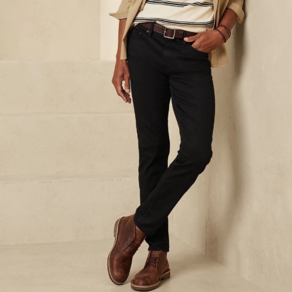 NWT! Banana Republic Men’s Slim Fit Travel Jean - Size 33 x 30